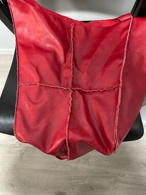 Red Leather Shoulder Tote Bag - Sleek Everyday Carry